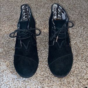 Toms suede wedges.